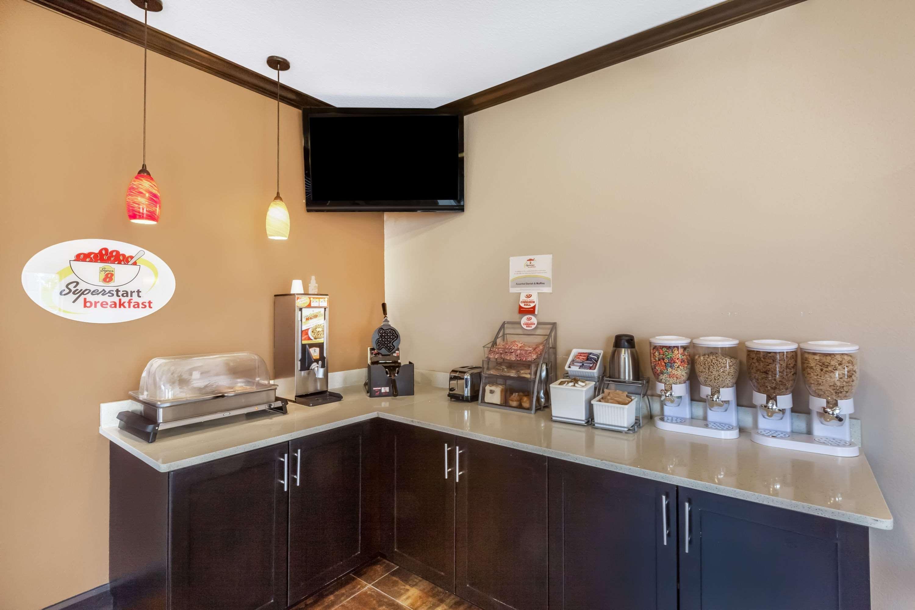Motel Super 8 By Wyndham Center Extérieur photo